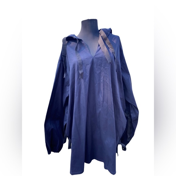 BCBGMaxAzria Jackets & Blazers - NWT BCBG MAXAZRIA RUNWAY BLUE SPRING JACKET WITH HOOD
